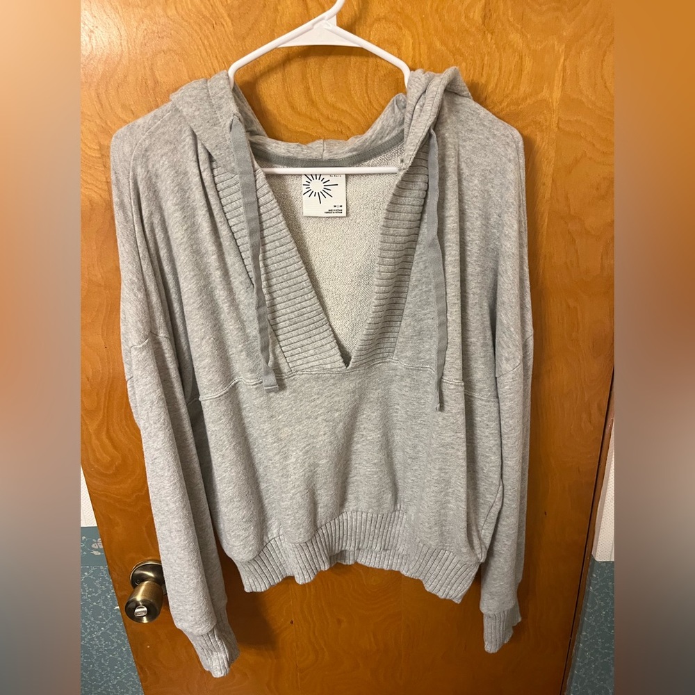 Aerie Offline Oversized V Neck Hoodie in Gray, size M